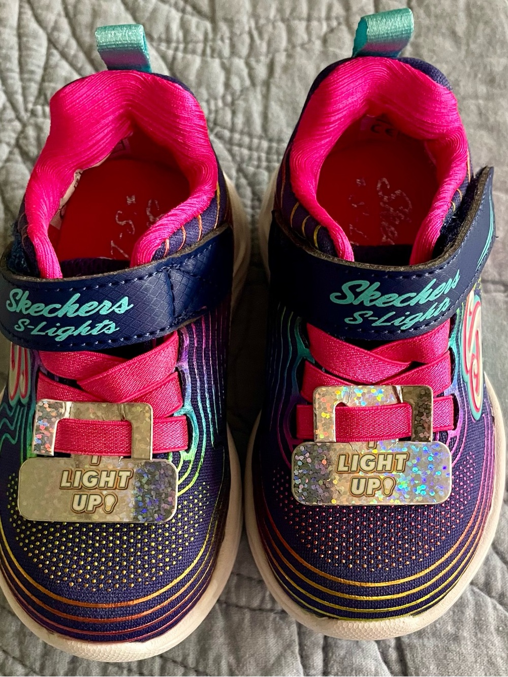 Skechers S-Lights Girl’s Light-Up Sneakers Size 5 NWT